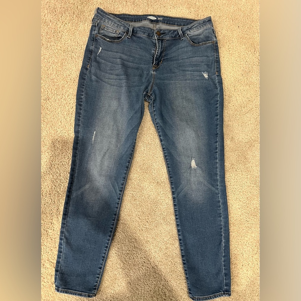 Old Navy “Rockstar Super Skinny” Jeans 👖
